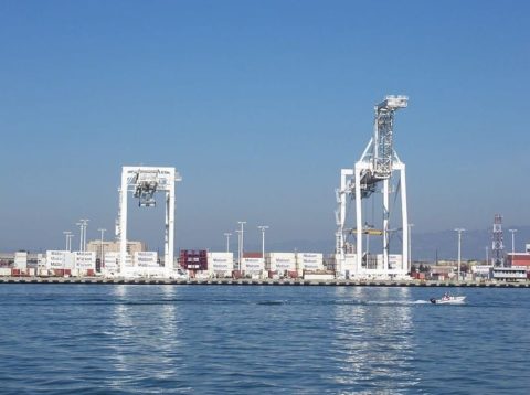 Shipping containers at Oakland, USA, shipping port